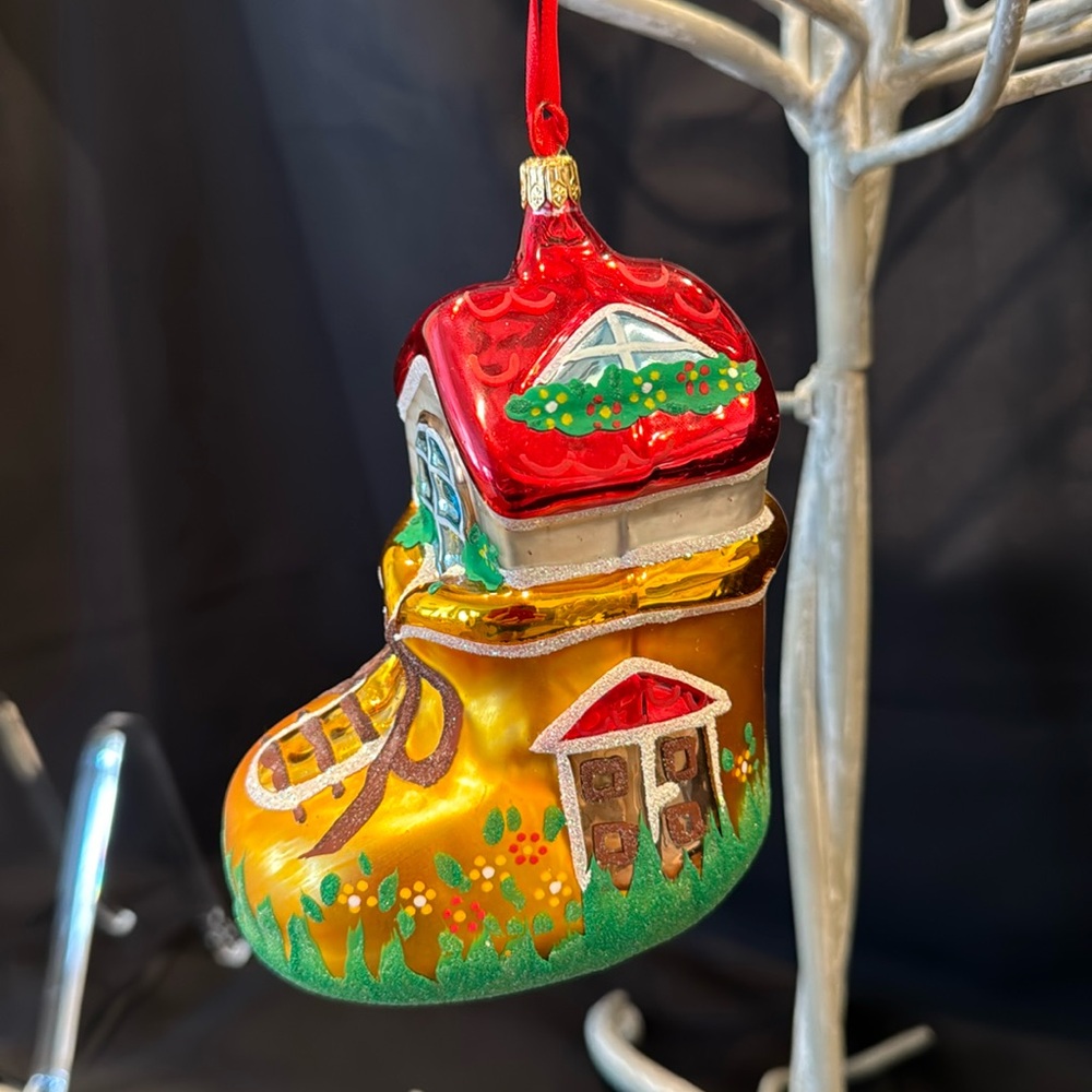 Christopher Radko Shoe Boot House
1995 Glass Ornament Radko Label Old
Lady 6"